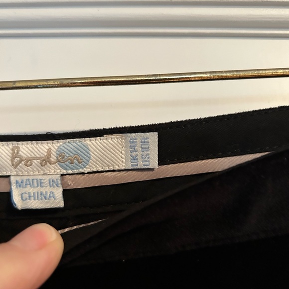 Boden,Black Velvet crop Pant,sz 10,worn once,per. cond.side zipper,side pockets - Picture 7 of 10